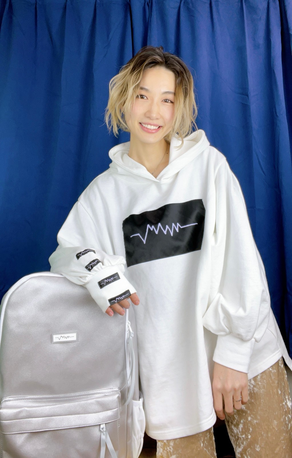 BIG TAG HOODIE